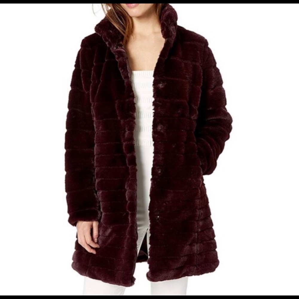 Via Spiga medium faux lux fur wine coat ja…